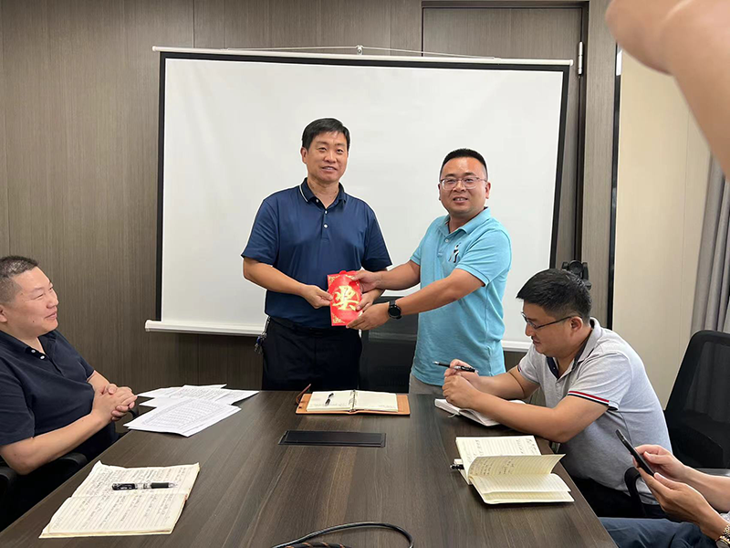 化工公司网站模板,化工公司网页模板,响应式模板,网站制作,网站建站